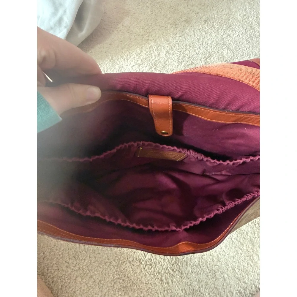 Authentic Coach Baby Messenger Bag in Signature Canvas Rust - Picture 9 of 10